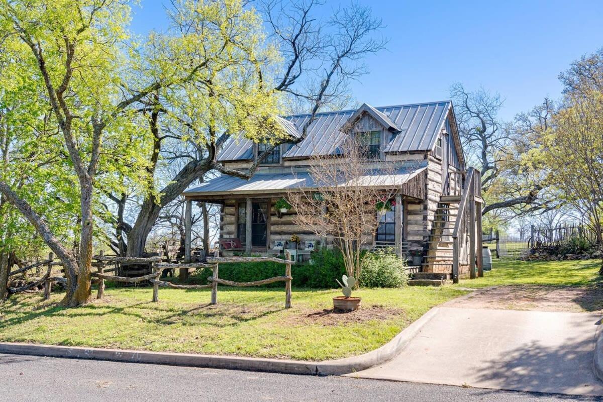 Das Eck Haus - Cozy Cabin Getaway Fredericksburg Exteriör bild
