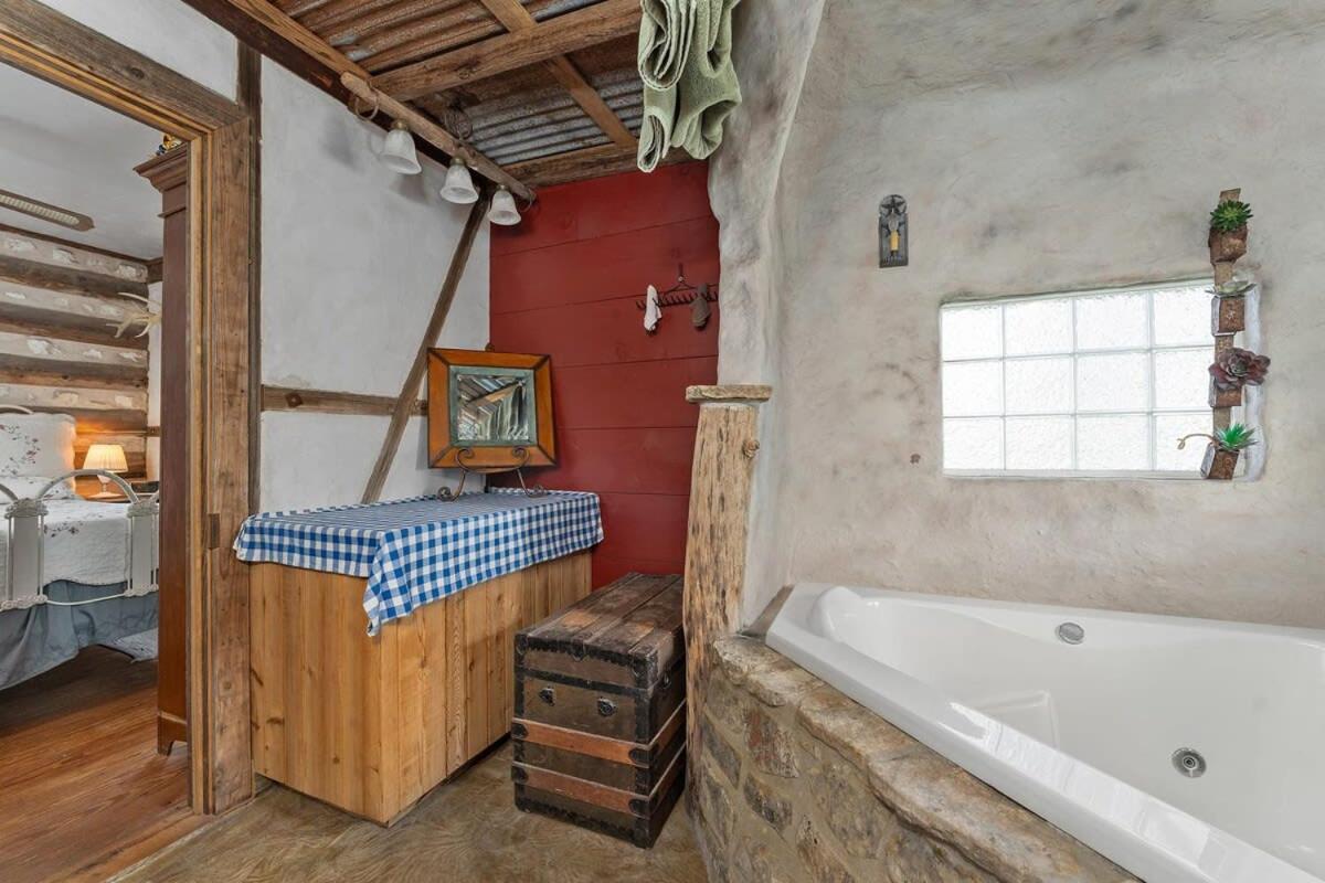 Das Eck Haus - Cozy Cabin Getaway Fredericksburg Exteriör bild
