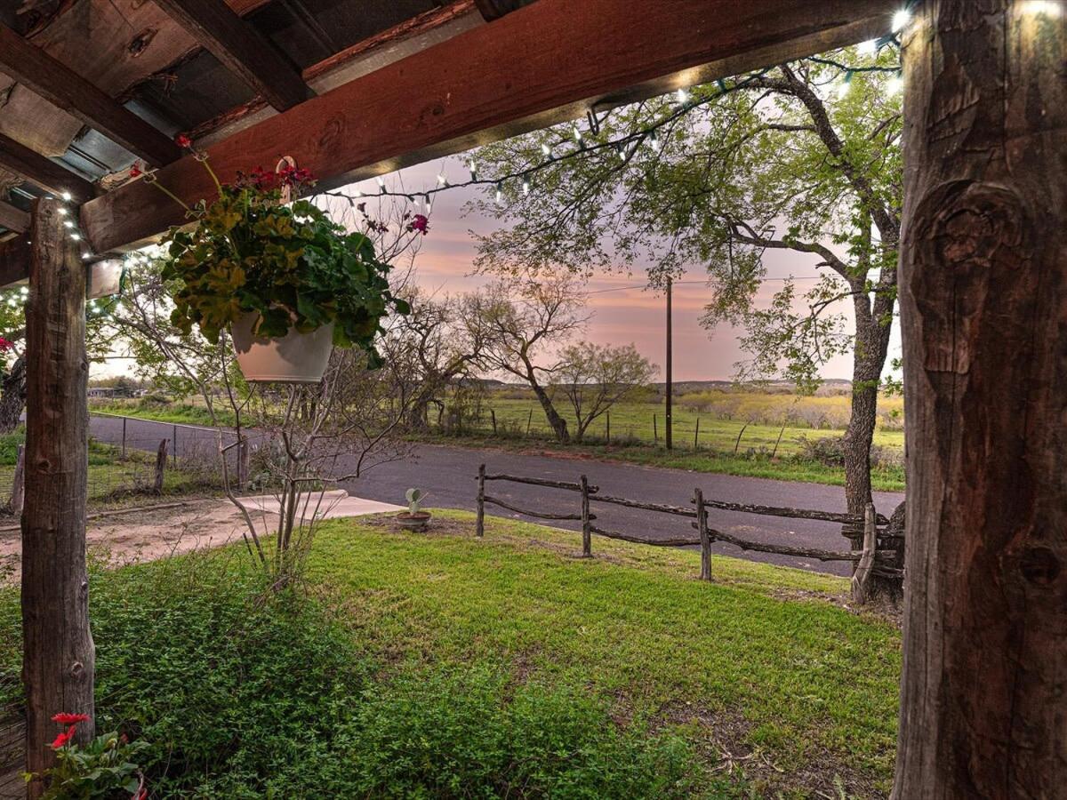 Das Eck Haus - Cozy Cabin Getaway Fredericksburg Exteriör bild