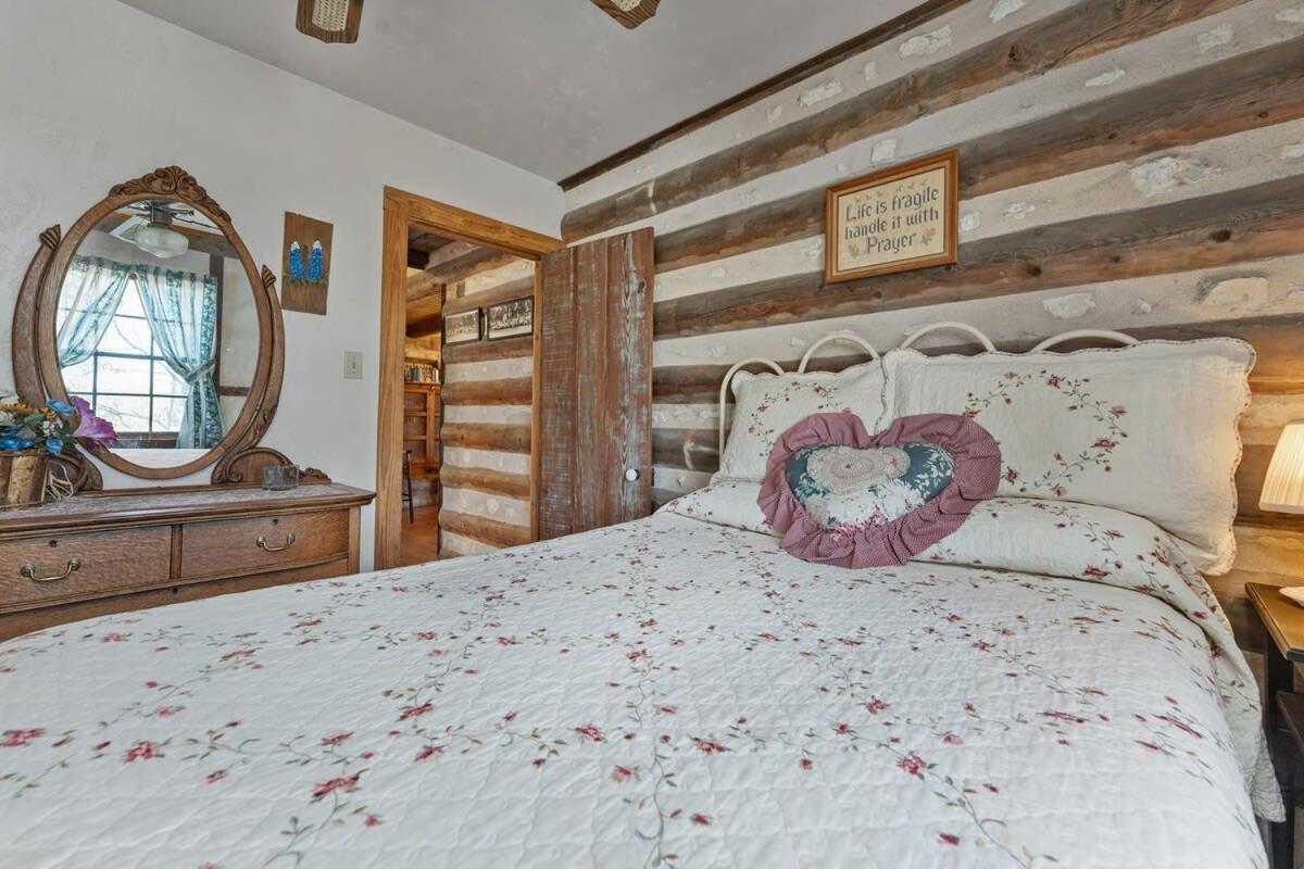 Das Eck Haus - Cozy Cabin Getaway Fredericksburg Exteriör bild