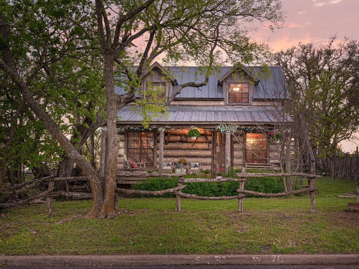 Das Eck Haus - Cozy Cabin Getaway Fredericksburg Exteriör bild